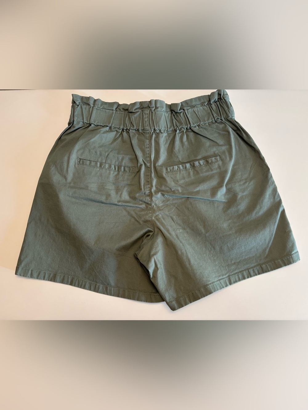 Vero Moda Olive Green Women's High-Rise Pleated Shorts - Picture 2 of 4